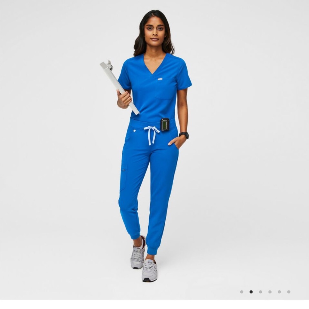 Special Listing—- 2 royal blue Zamora joggers xl-p